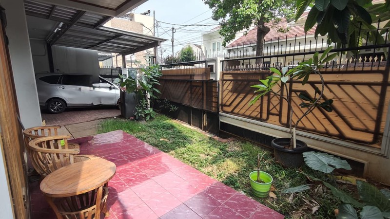Rumah Tinggal 2 Lantai Sejuk dan Tenang, Dijual di Pejaten Timur Pasar Minggu Jaksel