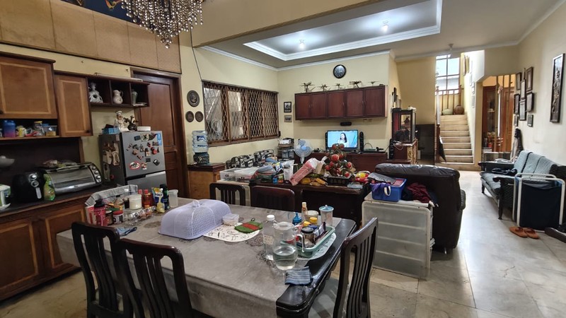 Rumah Tinggal 2 Lantai Sejuk dan Tenang, Dijual di Pejaten Timur Pasar Minggu Jaksel