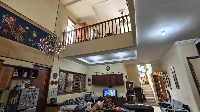 Rumah Tinggal 2 Lantai Sejuk dan Tenang, Dijual di Pejaten Timur Pasar Minggu Jaksel