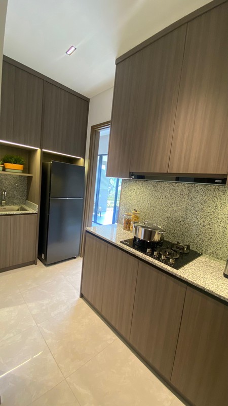 Dijual rumah 3 lantai di Cluster Rivella, Altea Boulevard Cibubur Dekat tol Jatikarya, fasilitas premium,