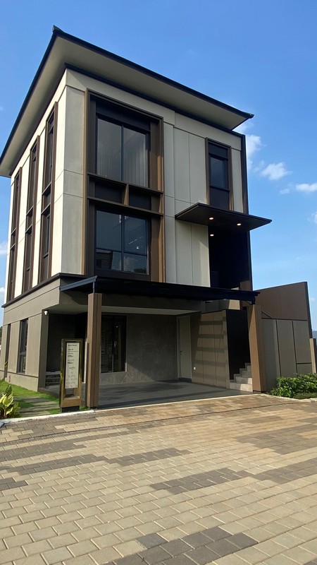 Dijual rumah 3 lantai di Cluster Rivella, Altea Boulevard Cibubur Dekat tol Jatikarya, fasilitas premium,