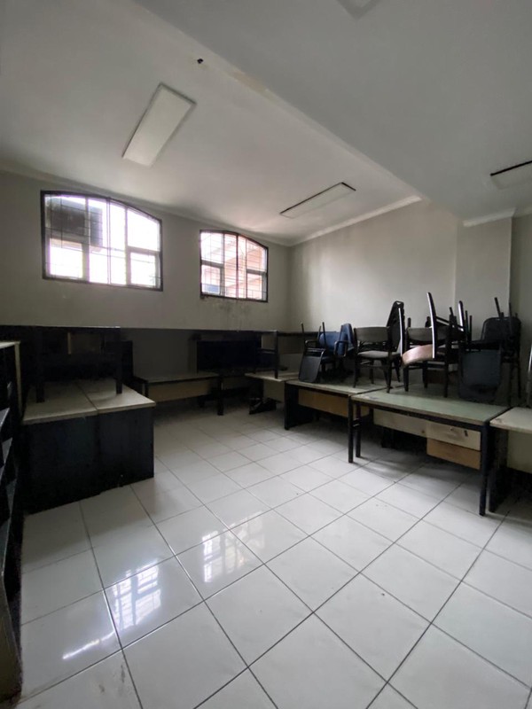 Dijual Ruko 4 Lantai + Mezanine di Kembangan, Jakarta Barat - Lokasi Strategis, Bangunan Bagus dan Kokoh!