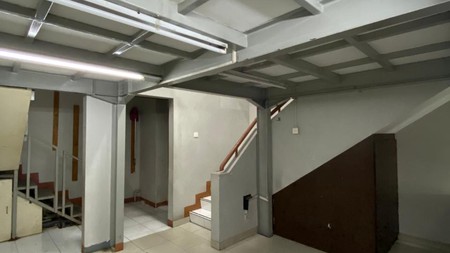 Dijual Ruko 4 Lantai + Mezanine di Kembangan, Jakarta Barat - Lokasi Strategis, Bangunan Bagus dan Kokoh!