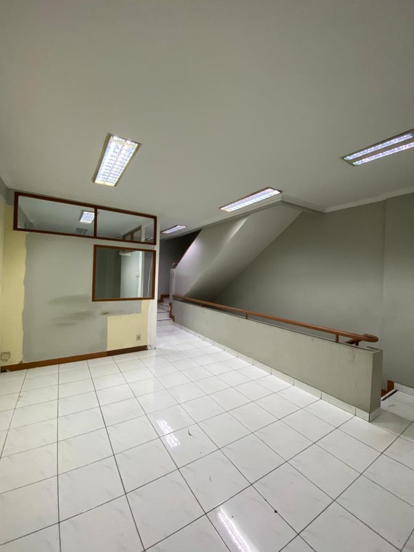 Dijual Ruko 4 Lantai + Mezanine di Kembangan, Jakarta Barat - Lokasi Strategis, Bangunan Bagus dan Kokoh!