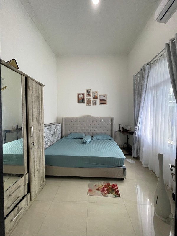 Rumah Mewah Full Furnished 2 Lantai dengan Luas 600 dan Bangunan 900 siap Huni SHM Kolam Renang di Dalam.