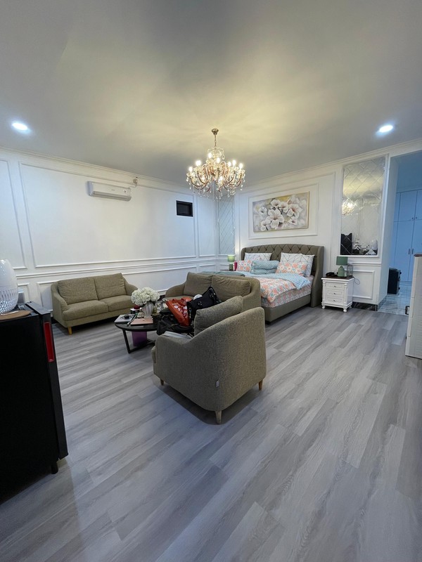 Rumah Mewah Full Furnished 2 Lantai dengan Luas 600 dan Bangunan 900 siap Huni SHM Kolam Renang di Dalam.