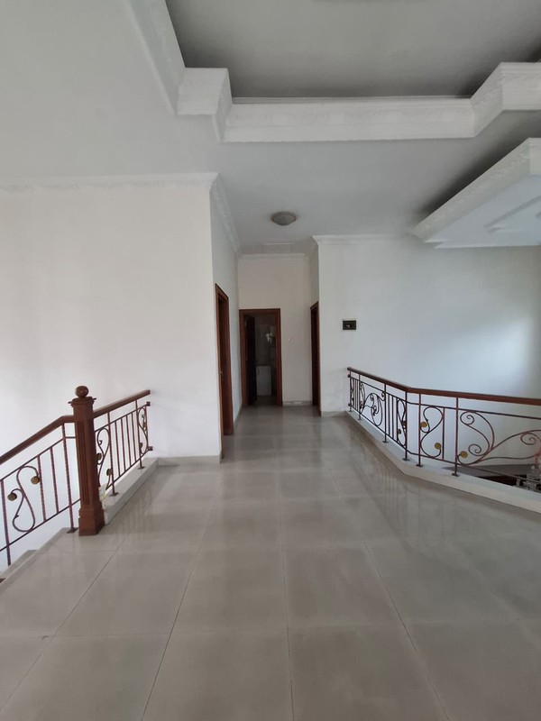 Disewakan Rumah Mewah Semi Furnish Dalam Perum Bale Agung, Sinduadi, Mlati, Sleman