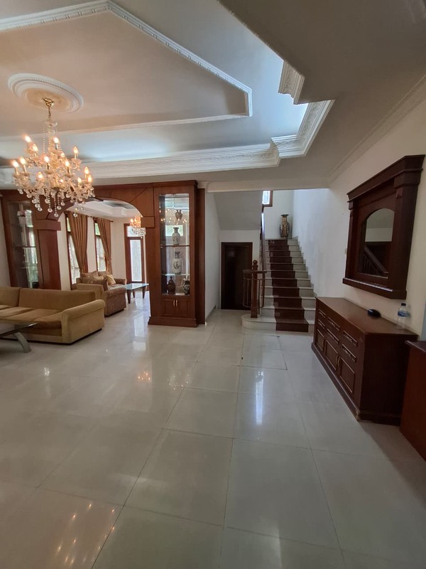 Disewakan Rumah Mewah Semi Furnish Dalam Perum Bale Agung, Sinduadi, Mlati, Sleman