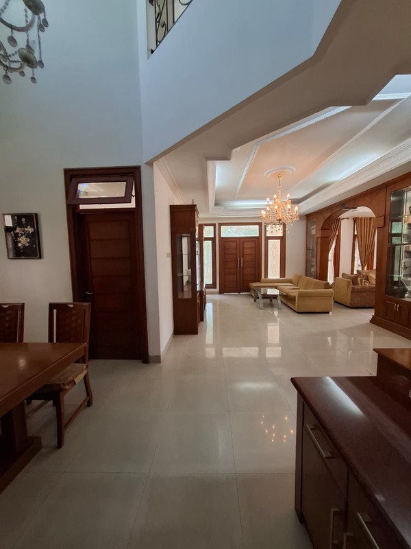 Disewakan Rumah Mewah Semi Furnish Dalam Perum Bale Agung, Sinduadi, Mlati, Sleman