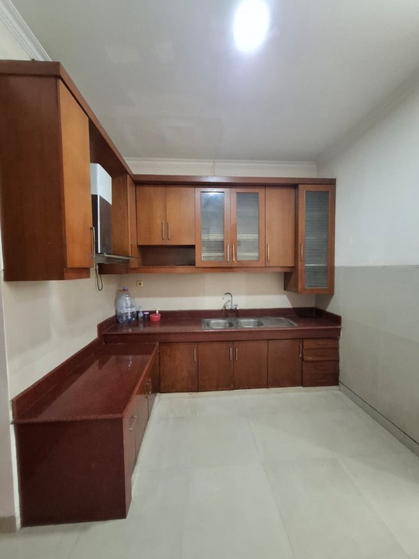 Disewakan Rumah Mewah Semi Furnish Dalam Perum Bale Agung, Sinduadi, Mlati, Sleman