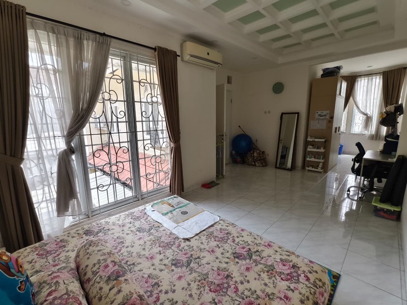 RUMAH PUSPITA LOKA BSD CITY, KAMAR UTAMA BESAR
