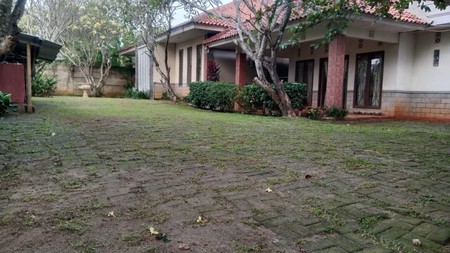 Rumah Luas KT 5+3 KM 6 ada Pool, Luas Tanah 1340 m2 Luas Bangunan 450 m2 di Serpong Utara