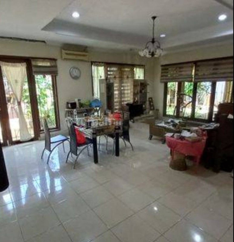 Rumah Luas KT 5+3 KM 6 ada Pool, Luas Tanah 1340 m2 Luas Bangunan 450 m2 di Serpong Utara