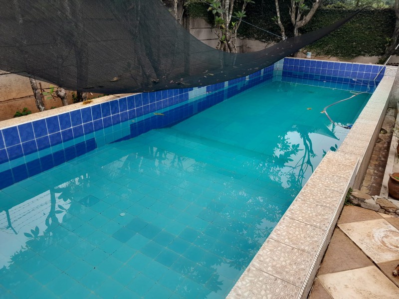 Rumah Luas KT 5+3 KM 6 ada Pool, Luas Tanah 1340 m2 Luas Bangunan 450 m2 di Serpong Utara