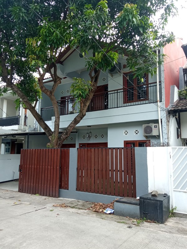 Rumah Bagus, Rapih dan Apik, siap huni di Bintaro - Jaksel