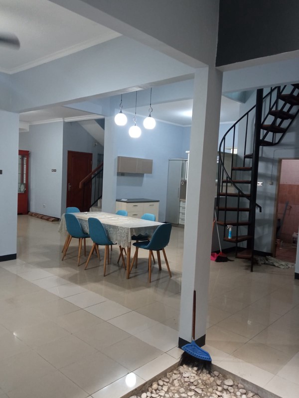 Rumah Bagus, Rapih dan Apik, siap huni di Bintaro - Jaksel