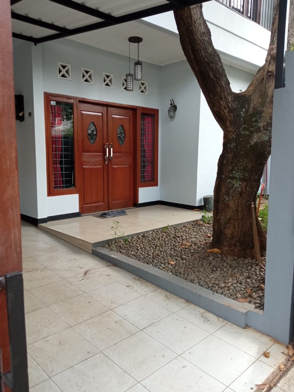 Rumah Bagus, Rapih dan Apik, siap huni di Bintaro - Jaksel