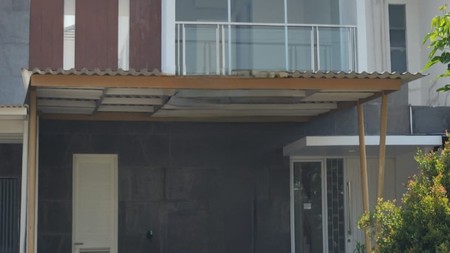 Dijual Rumah Royal Residence Wiyung Surabaya Row Jalan Lebar 4 Mobil Spesial Lokasi - Cantik Siap Huni Dekat Dian Istana, Wisata Bukit Mas, Citraland, Pakuwon Mall, Ptc, Supermall