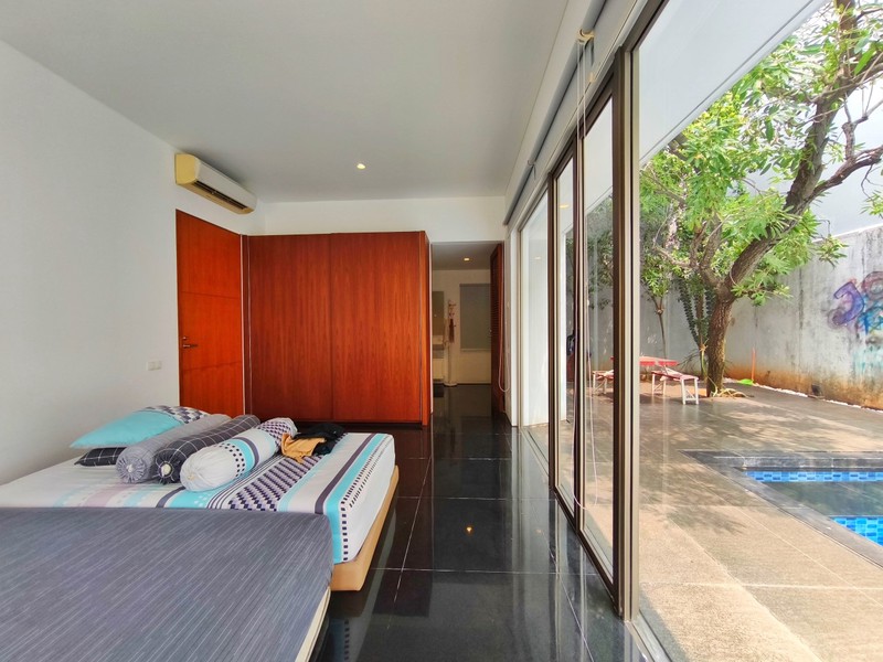 Rumah di Villa Gading Indah, Kelapa Gading, Rumah 2 Lantai bergaya villa modern