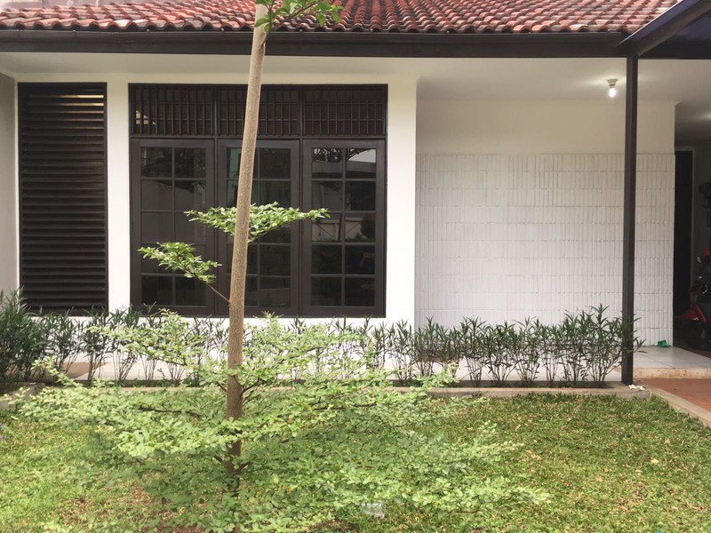 Rumah 2 Lantai Siap Huni KT 4+2 KM 1+1 SHM Lebak Bulus, Jakarta Selatan