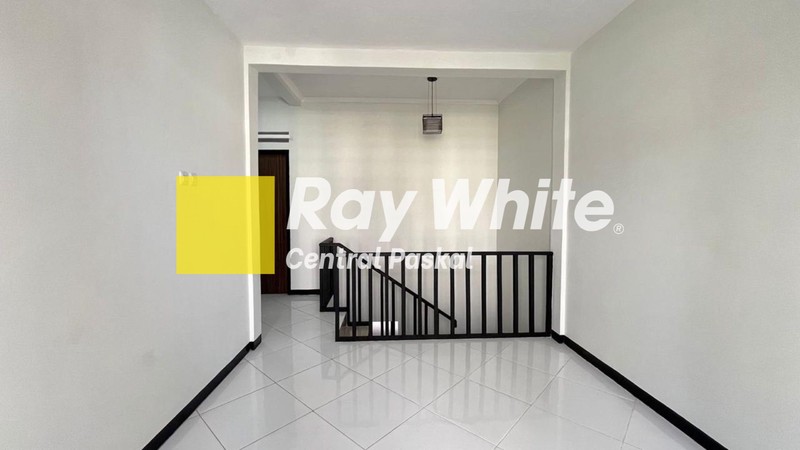 Rumah Minimalis Bersih dan Nyaman Siap Huni di Ciwaruga Bandung