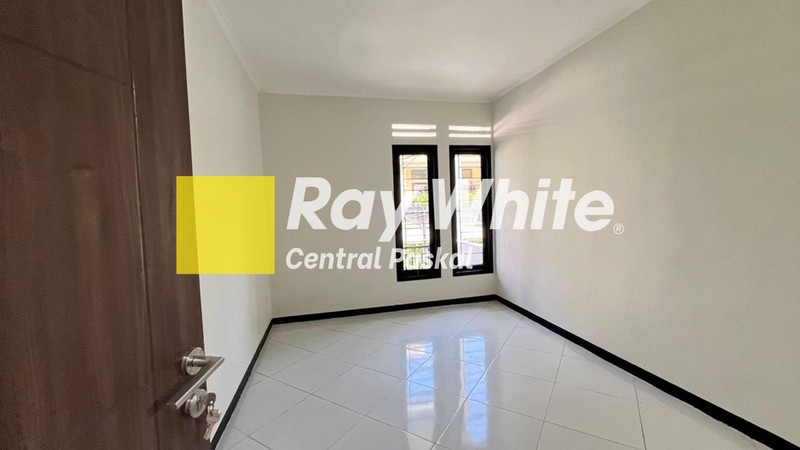 Rumah Minimalis Bersih dan Nyaman Siap Huni di Ciwaruga Bandung