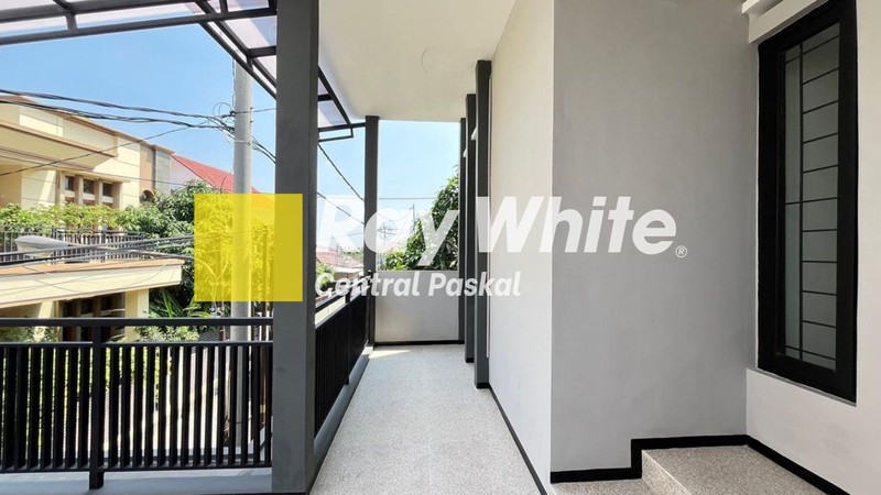 Rumah Minimalis Bersih dan Nyaman Siap Huni di Ciwaruga Bandung