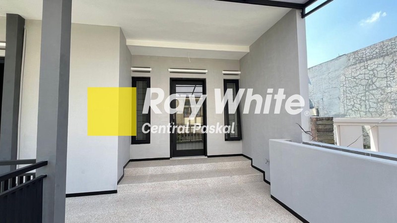 Rumah Minimalis Bersih dan Nyaman Siap Huni di Ciwaruga Bandung