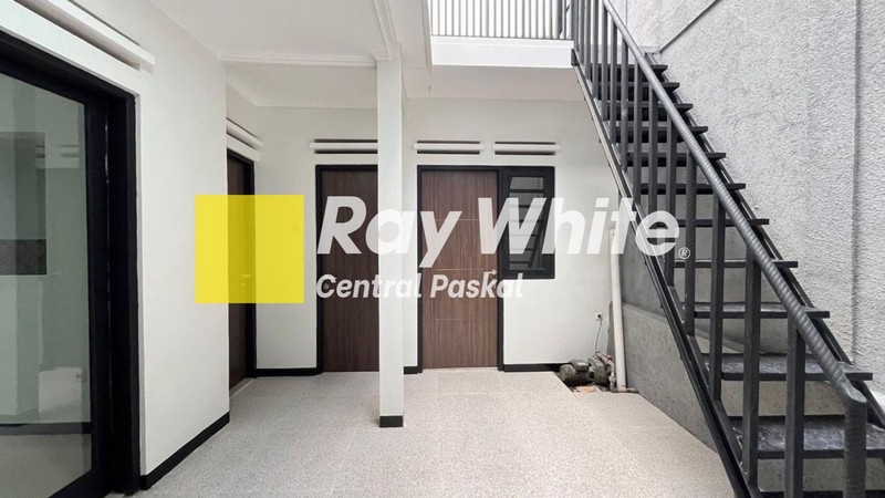 Rumah Minimalis Bersih dan Nyaman Siap Huni di Ciwaruga Bandung