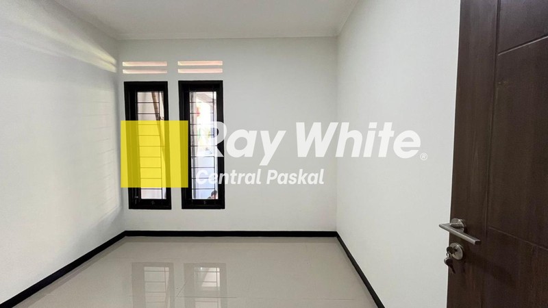 Rumah Minimalis Bersih dan Nyaman Siap Huni di Ciwaruga Bandung