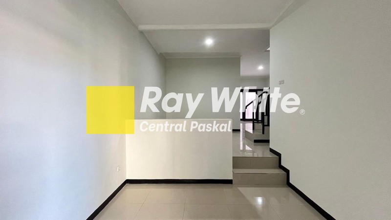 Rumah Minimalis Bersih dan Nyaman Siap Huni di Ciwaruga Bandung