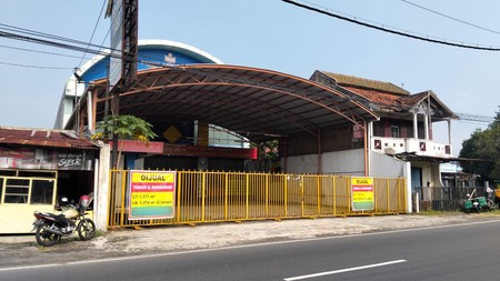 Ruang Usaha 1371 Meter Persegi Lokasi Strategis Dijalan Parangtritis Km 10 Timbulharjo, Sewon, Bantul