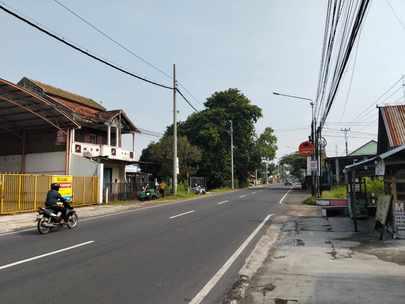 Ruang Usaha 1371 Meter Persegi Lokasi Strategis Dijalan Parangtritis Km 10 Timbulharjo, Sewon, Bantul