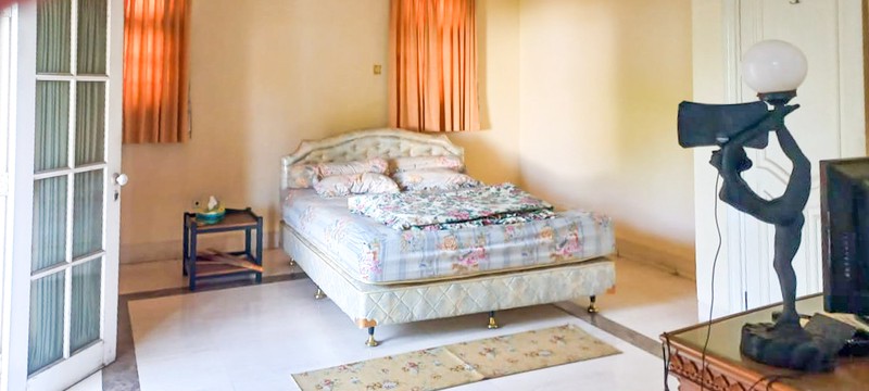 Rumah Mewah di Legenda Wisata Cibubur Akses Mudah ke Sentul City 