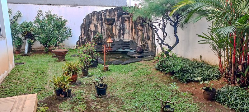 Rumah Mewah di Legenda Wisata Cibubur Akses Mudah ke Sentul City 