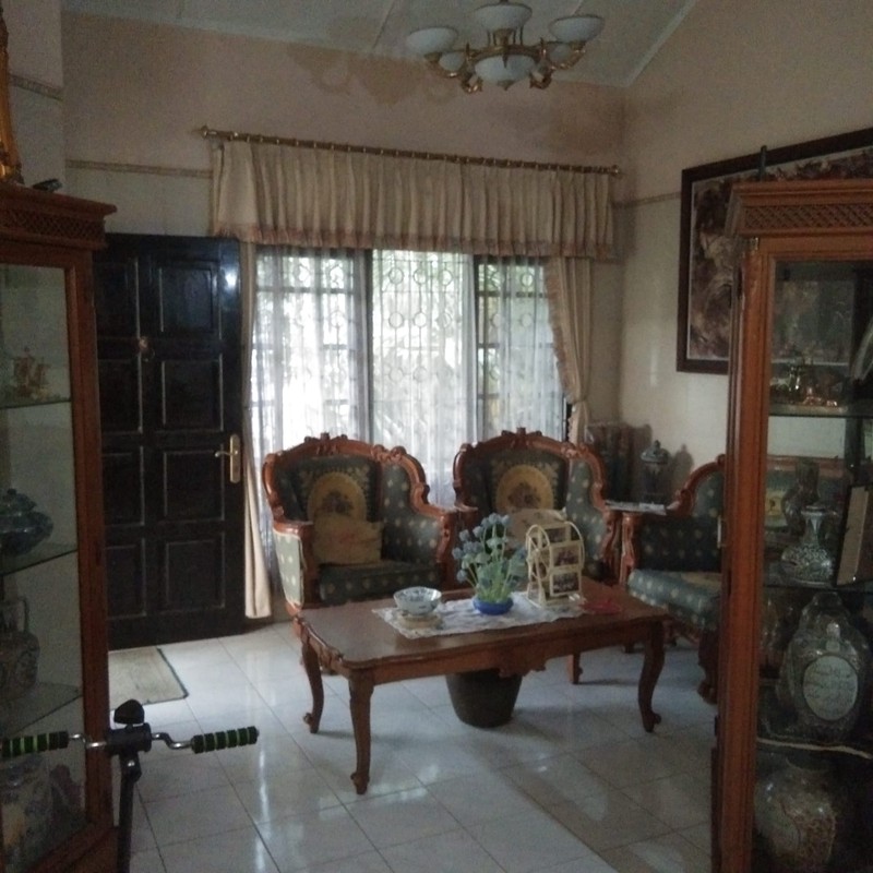 Rumah Dalam Perum Griya Intan Permai Karangwaru Tegalrejo Yogyakarta