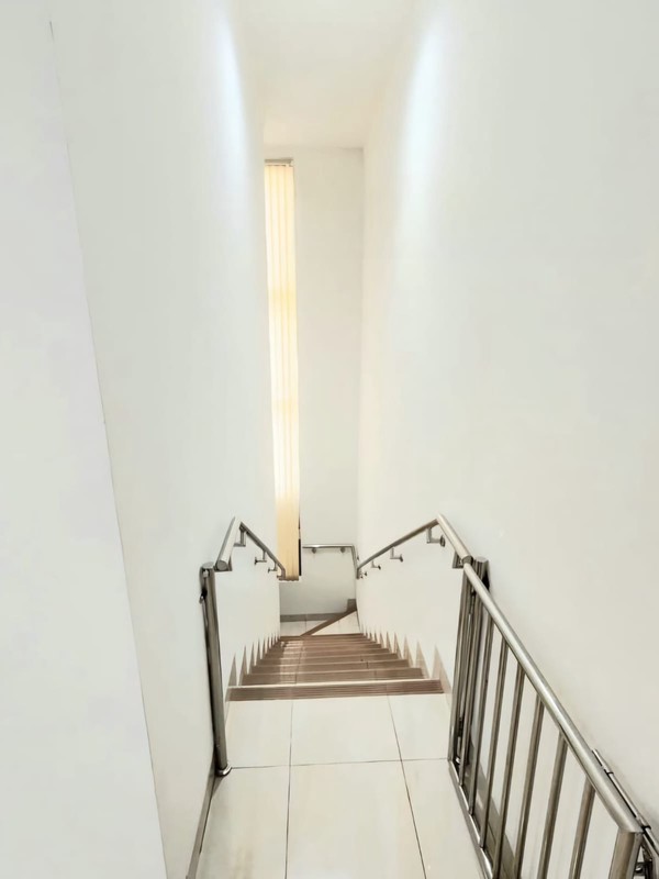 Dijual Rumah 2 Lantai Semi Furnished KT 3+1 KM 2+1 SHM Siap Huni Surat SHM @Bintaro Sektor 9