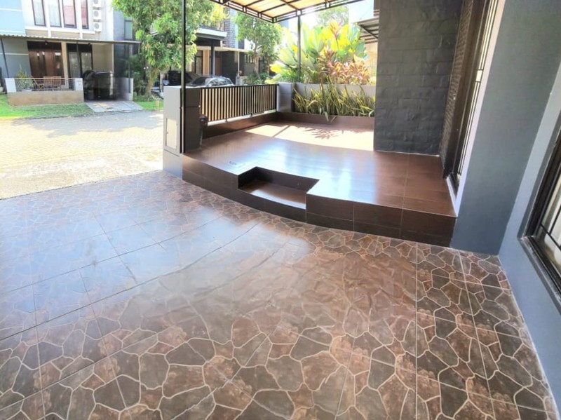 Dijual Rumah 2 Lantai Semi Furnished KT 3+1 KM 2+1 SHM Siap Huni Surat SHM @Bintaro Sektor 9