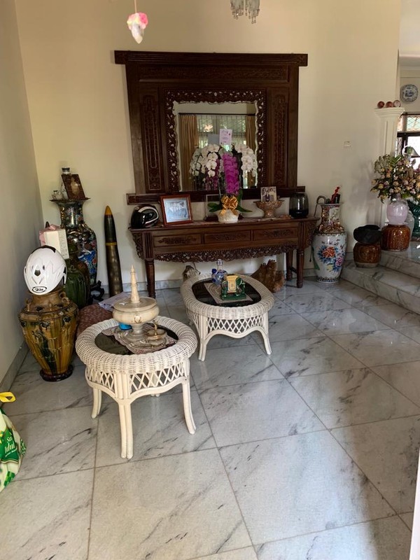 DIJUAL RUMAH MEWAH DAN NYAMAN DI LOKASI YANG AMAN DI JAGAKARSA