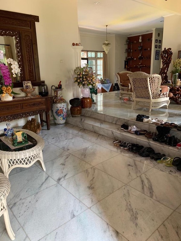 DIJUAL RUMAH MEWAH DAN NYAMAN DI LOKASI YANG AMAN DI JAGAKARSA