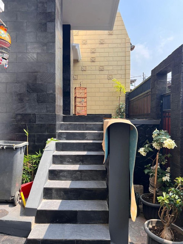 Rumah KT 3+1 KM 6 Surat SHM, Pulo Gadung Jakarta Timur