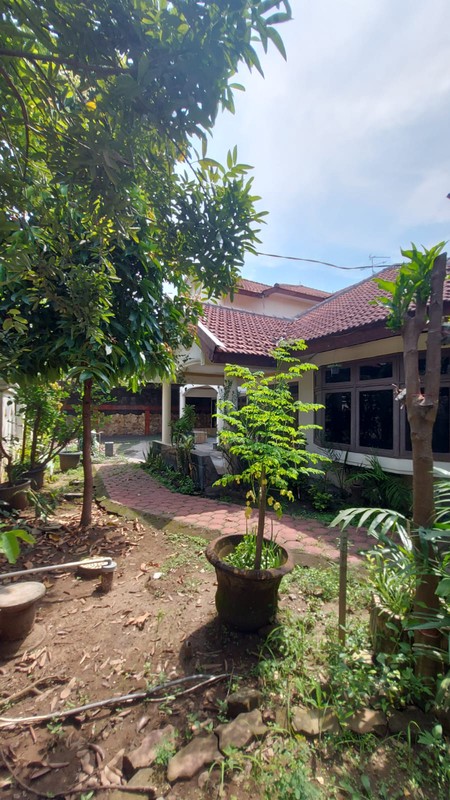 Dijual Rumah di Jemur Andayani - Turun Harga, Lokasi Premium Surabaya