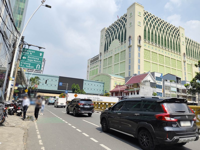 Ruko Jl Fachrudin, Tanah Abang