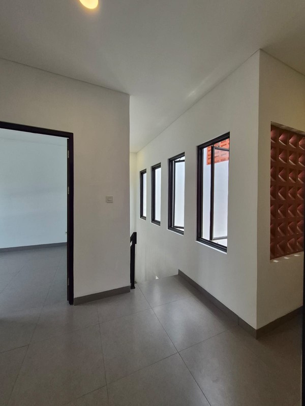 Rumah Baru Modern Minimalis 2 Lantai di Cinere - dekat ke Tol dan Mal