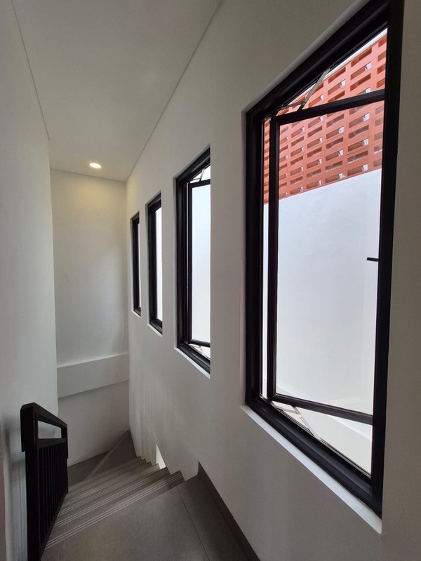 Rumah Baru Modern Minimalis 2 Lantai di Cinere - dekat ke Tol dan Mal