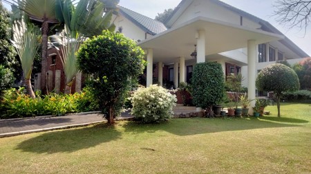 Rumah Asri Dengan Halaman Luas @Lebak Bulus, Jakarta Selatan