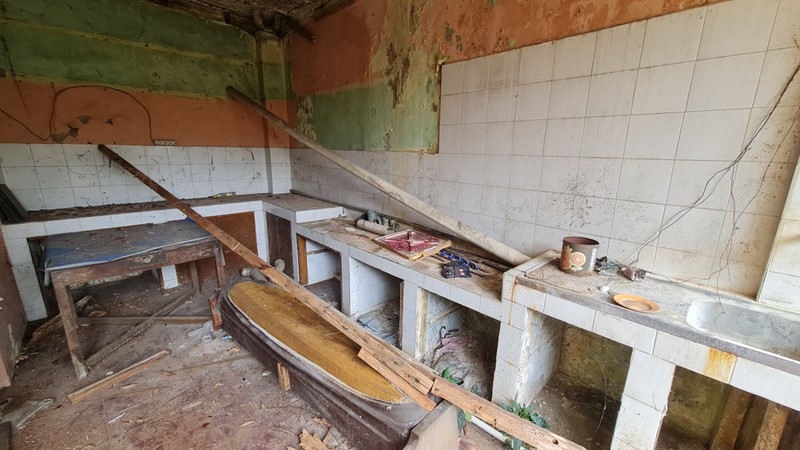 TURUN HARGA: Rumah Di Sebrang Kota Kasablanka di Palbatu Tebet, Hanya Harga Tanah
