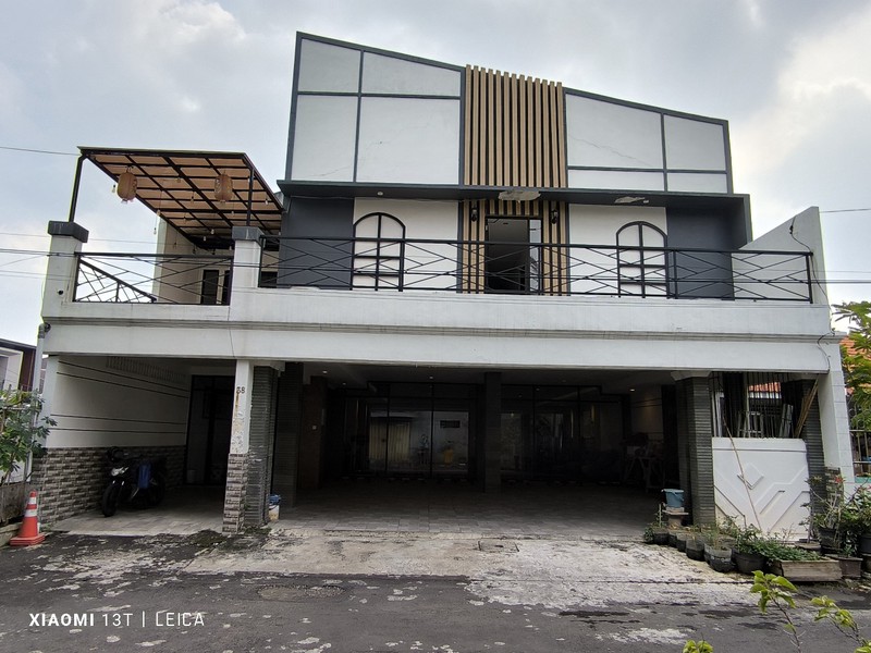 Dijual Rumah Kos - Kostan Darmo Permai - Sukomanunggal Surabaya Barat - Full Furnished- Parkiran Mobil Luas - Lokasi Dekat Pakuwon Mall, Hr. Muhammad, Pasar Modern Puncak Permai