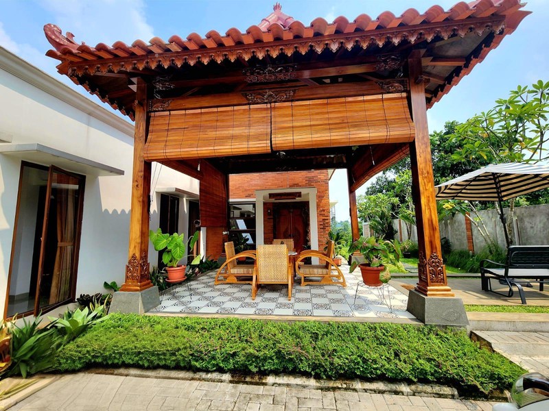 Rumah Design Villa Tropis Dengan Pemandangan Alam Di Ciater, Serpong