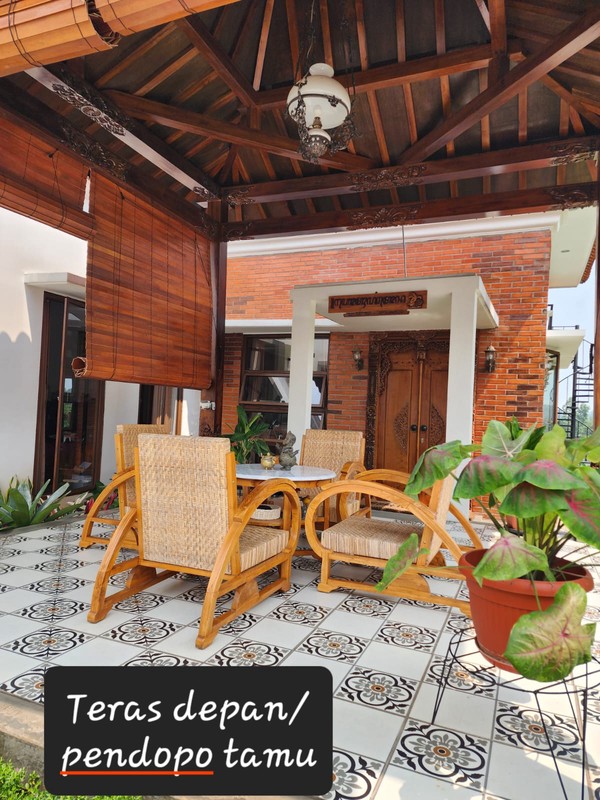 Rumah Design Villa Tropis Dengan Pemandangan Alam Di Ciater, Serpong